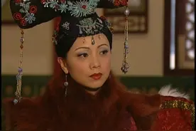 邓萃雯：被父母抛弃，曾错爱做小三，也曾一夕破产，如今孤身一人图片