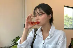 韩国模特sungziyoung 慵懒随性日常穿搭图片