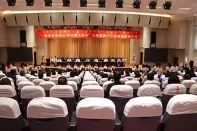 赓续百年初心 担当育人使命——玉泉区第三十七个教师节庆祝大会隆重举行图片