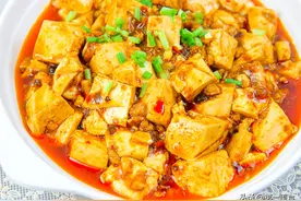 想吃“麻婆豆腐”自己在家做，麻辣鲜嫩，传统老味道，拌饭一绝图片