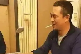 身价过亿的明星都抽啥烟？赵本山的一盒够买10条中华图片