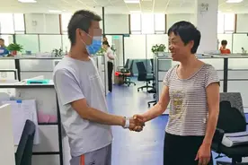 “和平”故事：一条“暖心”的裤子图片