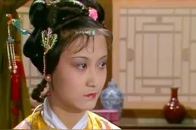 迎春不是邢夫人的亲生女儿，他们之间也有不易觉察的温情？图片