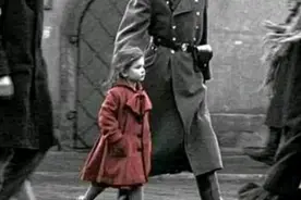 小女孩对纳粹士兵说:叔叔可以将我埋浅一点吗，我怕妈妈找不到图片