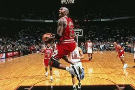 生涯扣篮2000次有多难？翻遍NBA74年历史，只有三位大神做到图片