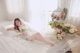 越南教师因工资低做起兼职：竟成模特红遍越南社媒图片