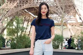 T恤，可以多挑这3个“显白高级”色！比黑白灰更时髦百搭，看准了图片
