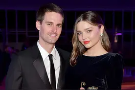 米兰达·可儿多有魅力？2婚带娃，嫁给小7岁世界最年轻亿万富豪图片