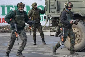 印度特种兵的耻辱，面对10名武装分子仅抓到1人，最终195死295伤图片
