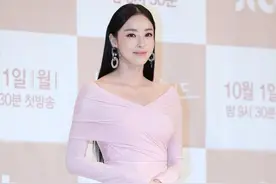 韩国女星李多喜礼服造型，常演“恶毒女二”依旧讨喜，逆天长腿图片
