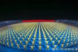 春晚武术看呆外国网友：史诗级演出 还以为是电脑合成的图片