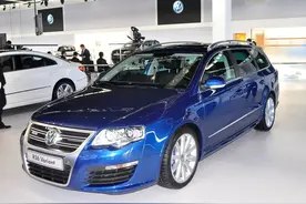 回顾“一代神车”大众R36，搭载3.6L V6发动机图片