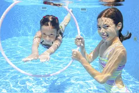 孩子夏天游泳好处多，这些游泳注意事项，你知道吗？图片