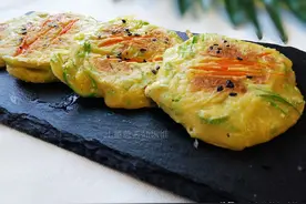 西葫芦鸡蛋糊塌子饼，家常做法，也是道传统美食呢！图片