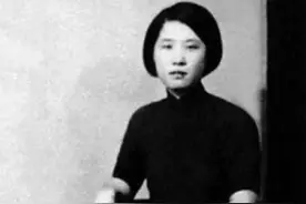 她是正厅级干部，丈夫是开国元帅，女儿是儿科医生，儿子是中将图片
