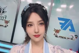LCK炮轰LPL汉服日，RITA和二哥用行动反击，水友：塔子姐美若天仙图片