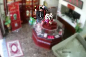 杭州典当行老板连续被骗五十多万！竟然栽在了两块手表上图片