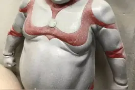 当奥特曼Cosplay也开始出“肉装”图片