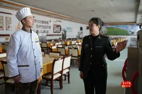 “90后”供应助理，为何被大家称作“超人”？图片