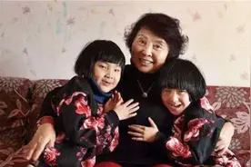 60岁老太冒死生下双胞胎，今被现实打败：如果再选一次，我不会生图片