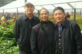 美丽只在书之中：读《一往无前》团史有感图片