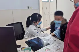我陪父母过“十一”| 每一个假期妈妈坚守岗位的时候，我最盼望“妈妈能早点回家”图片