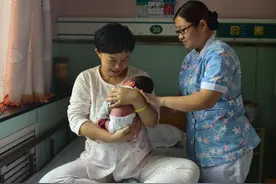 38岁“熊猫血”孕妇为生儿子拼三胎，孩子出生后，医生：造孽啊图片