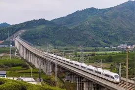 广西目前最需要修建的3条高铁线路图片