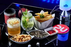 专业调酒师坐镇，狂欢到午夜图片