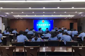 【浦检讲坛·第五讲】余钊飞：传承红色基因 追忆红色历史图片