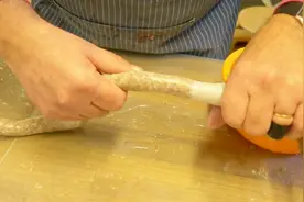 德国用猪舌头制作而成的香肠，重口味食物，你敢吃吗视频封面