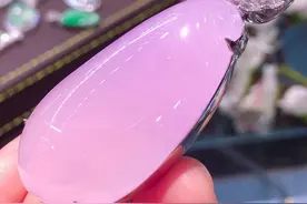翡翠的搭配技巧图片