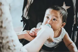 中国的奶粉，为什么要卖这么贵图片