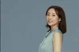 女星李纯脚踝纹身引“媚黑”争议，本尊回怼中国传统扑克了解一下图片