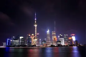 上海夜景：如果你没钱，上海只是上海，只有黄浦江和小弄堂图片
