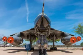 特殊时期产物，B-58作战半径4000公里，现已退出历史舞台图片