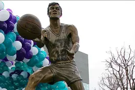 NBA球星雕像！奥尼尔霸气，乔丹经典，巴克利怎么看都像9块9包邮图片