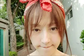 韩国“逆生长女神”徐贞姬，61岁高龄，活成了20岁少女模样，羡慕图片