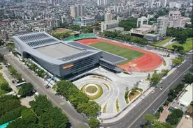 市人民体育场田径场于9月1日试运行！进场有这些注意事项......图片