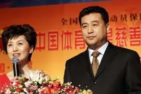 至今未婚的4位大龄男主持人，有人是不婚主义，有人错过美好姻缘图片