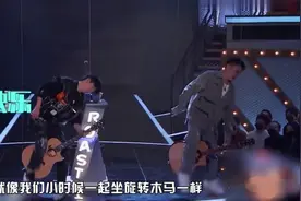 大张伟，寂寞得像大风里的塑料袋图片
