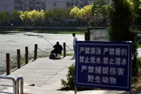 一大波“垂钓者”来袭！德州运河公园秒变“钓鱼场”图片