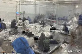 美国再现“儿童集中营”，15000名未成年移民无家可归图片