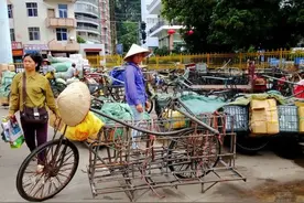 大批中越边境小贩失业，“没有中国货卖，每月减少上万收入”图片