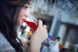 女人在这些事上“不主动”，不是不爱，而是深爱图片