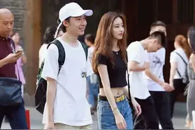 街拍：情侣出街，甜蜜感满满！我最喜欢第 10 对，你呢？图片