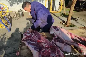 广东小伙子辞职回农村做扣肉，一天3头土猪不扛卖，月收入80000元图片