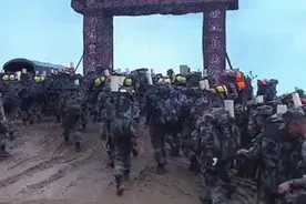 “我99年的”“我00年”“我01的！”图片