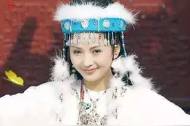 “香妃”离世20年，家庭破碎，父亲哥哥相继去世，母亲现状惹人怜图片