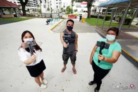直播不带货 新加坡义工带住院老人全岛“走透透”图片